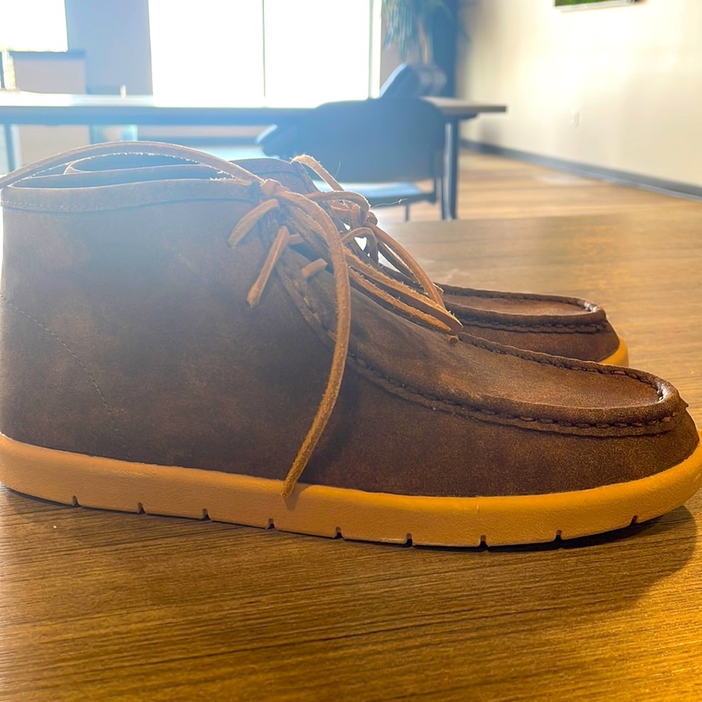 Boys boots
